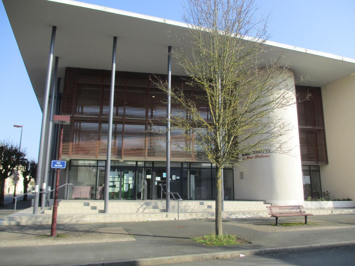 Domitys Le Parc Balsan Aparthotel Châteauroux Esterno foto